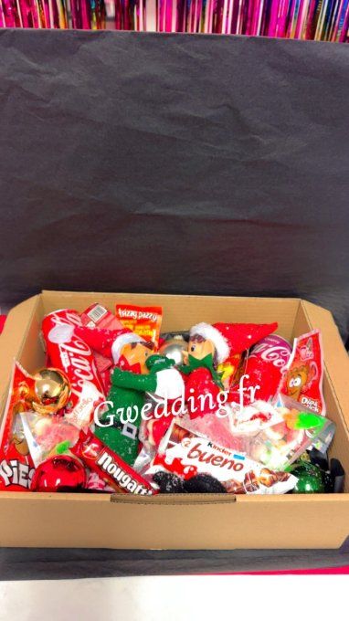 BOX GOURMANDE COUPLE LUTIN 4 AVEC BOULE DE NOEL PERSONNALISÉES 